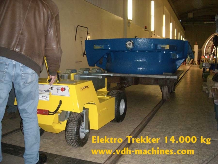 Elektrotrekker TT-3000 Capaciteit 14.000 kg rollend gewichtGeschikt voor buiten en Binnen